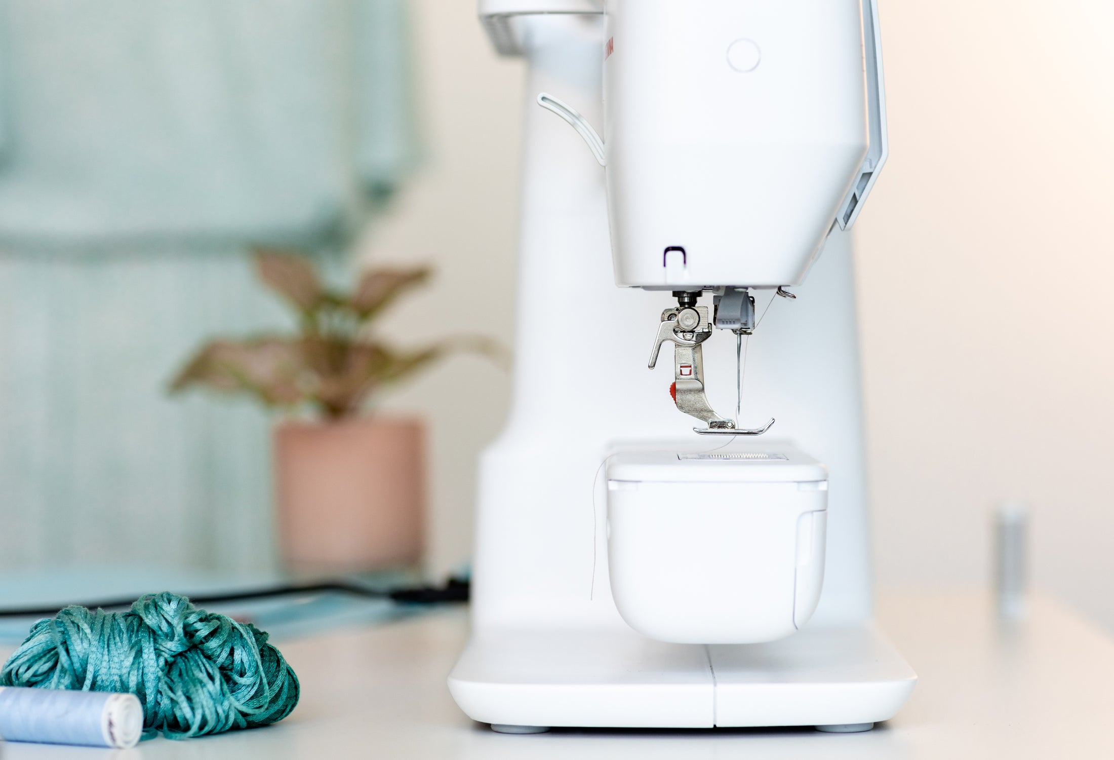 NEW! BERNINA 325