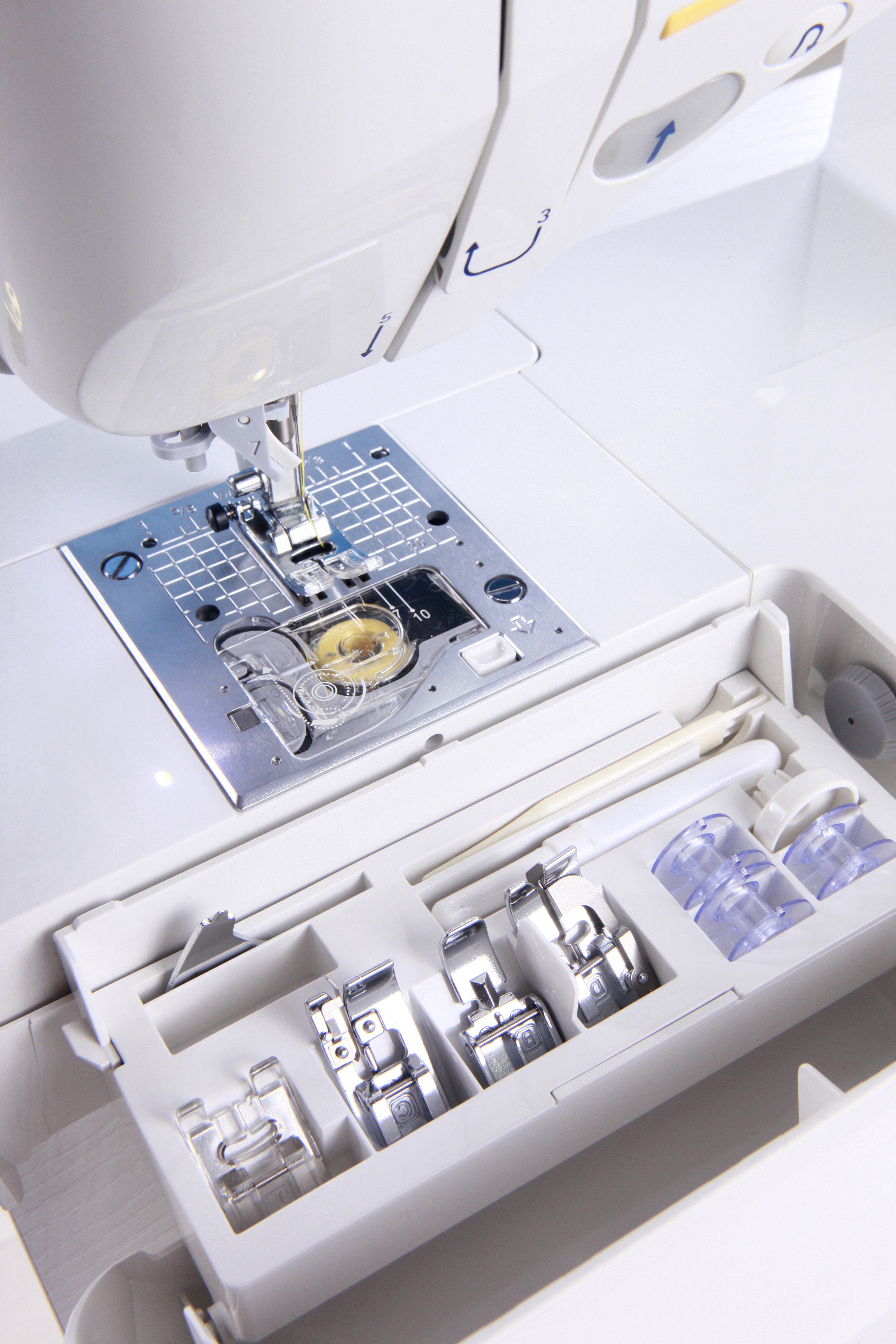 Juki Exceed HZL-F400 Sewing Machine