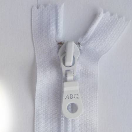 14in Zipper Snow White Closed Bottom