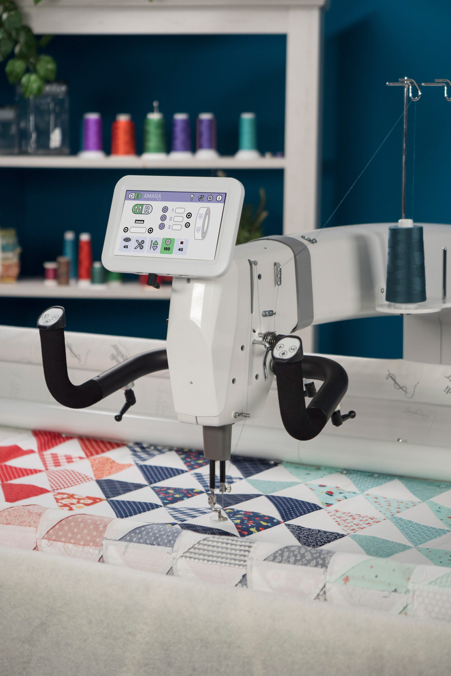 HQ Amara 24-inch Longarm Quilting Machine