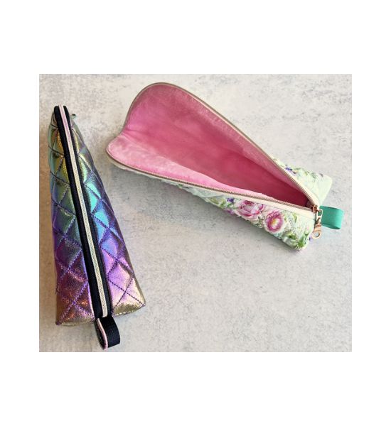 Curved Zipper Pouches USB Design