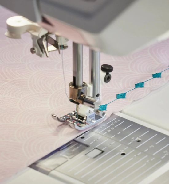 HUSQVARNA® VIKING® EPIC QUILT™ 97 Sewing Machine & Accessories Bundle