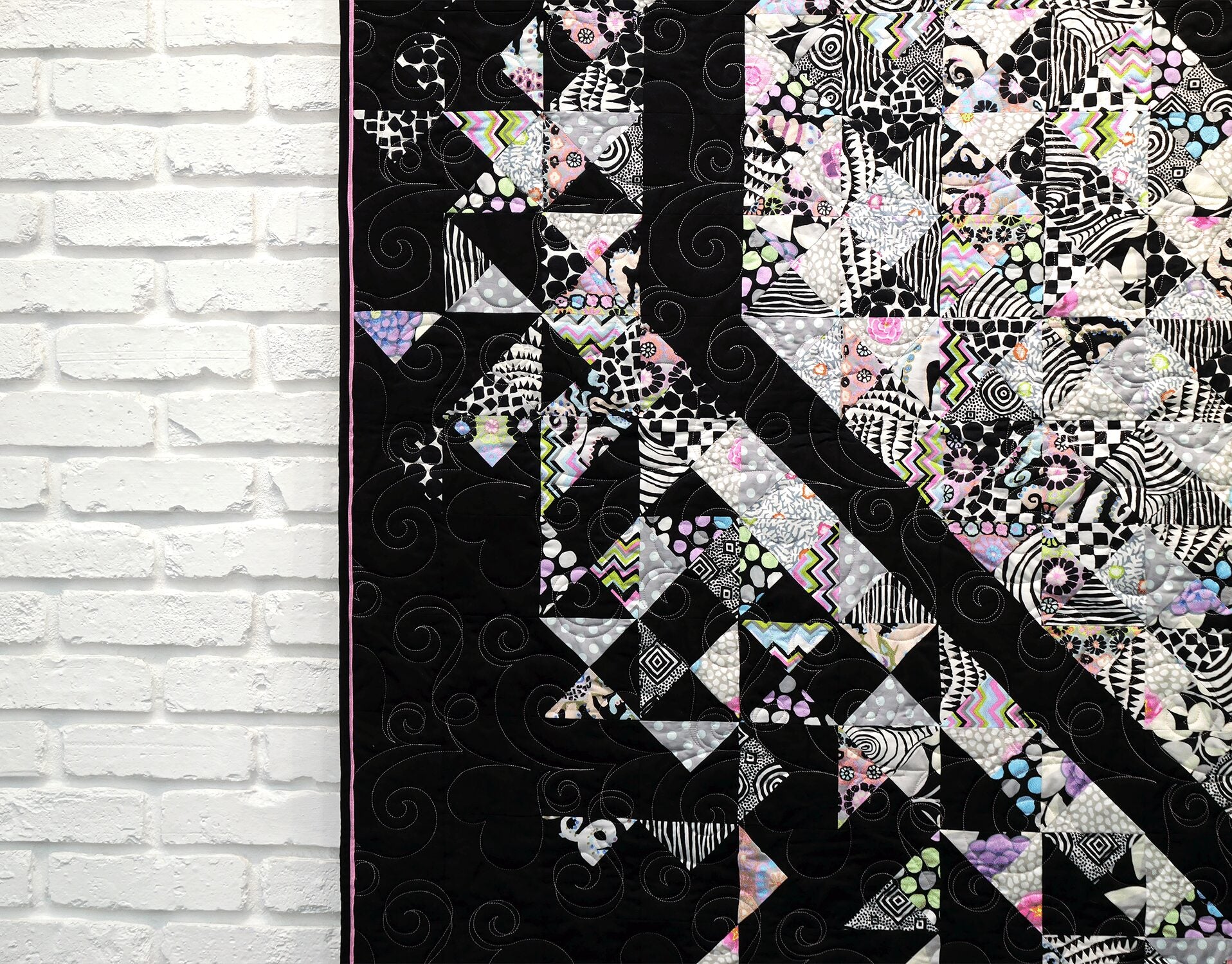 Exploding Hearts Quilt Kit