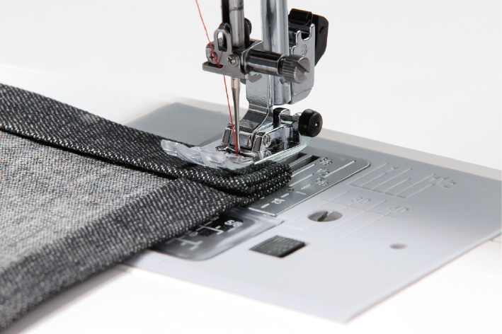 Juki HZL-LB5020 Computerized Sewing Machine