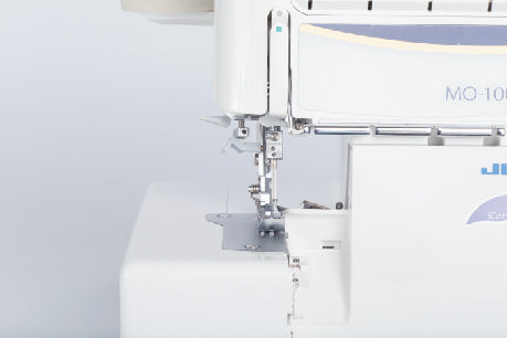 JUKI MO-1000 Air Threading Serger