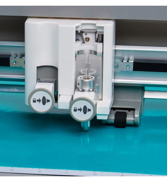 SINGER® MOMENTO™ 24-inch Craft Cutting Machine