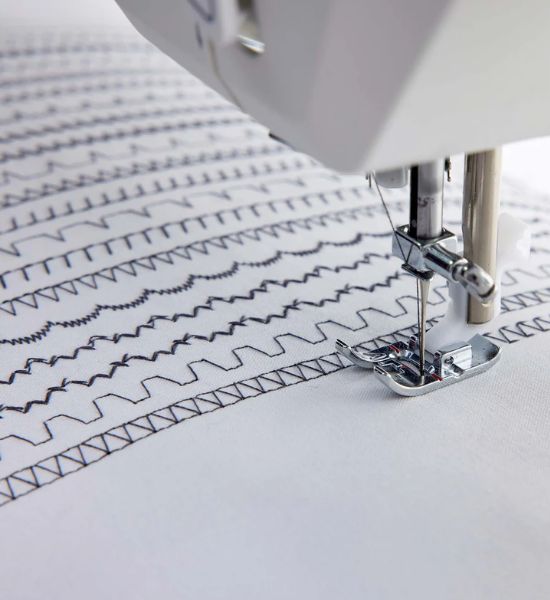 HUSQVARNA® VIKING® ONYX™ 15 Sewing Machine