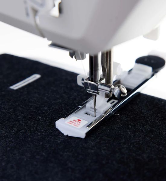 Refurbished HUSQVARNA® VIKING® ONYX™ 25 Sewing Machine