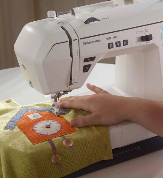 HUSQVARNA® VIKING® ONYX™ 30 Sewing Machine