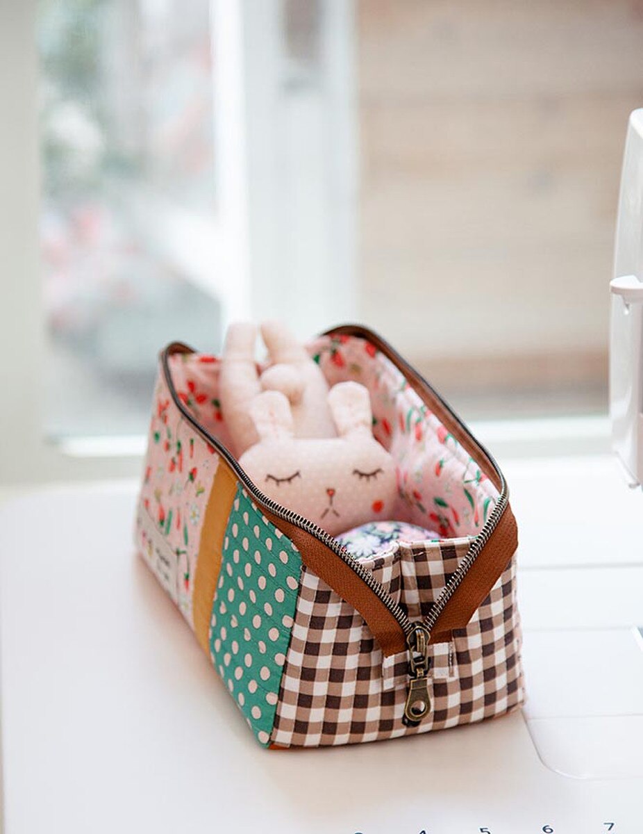 Minki Kim Open Up Box Pouch Pattern