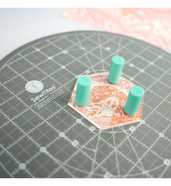 Sew Magnetic 11in Rotating Self-Healing Cutting Mat