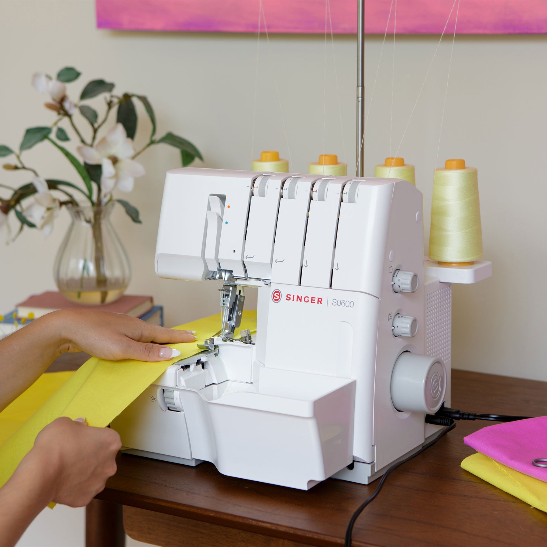 SINGER® S0600 Serger