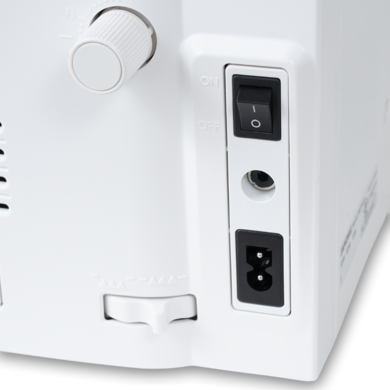 Janome Skyline 8