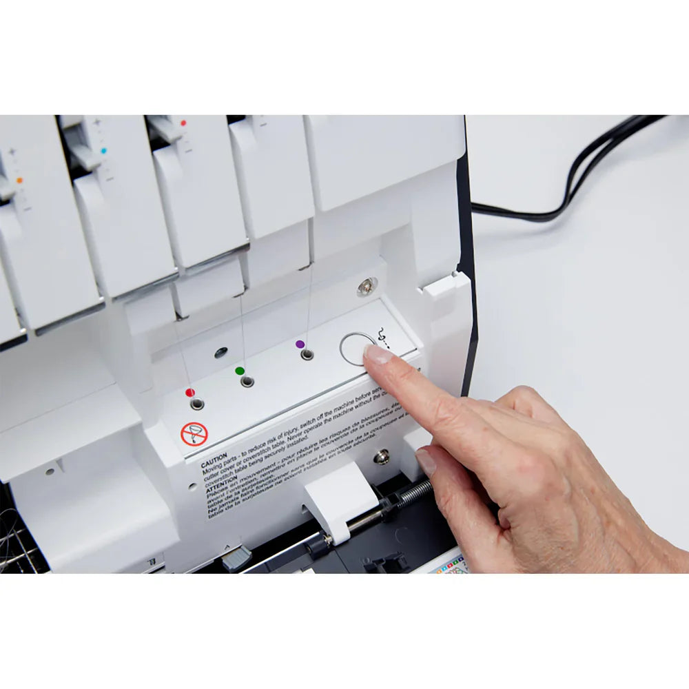 Refurbished PFAFF® admire™ air 6000 Black Coverlock Machine