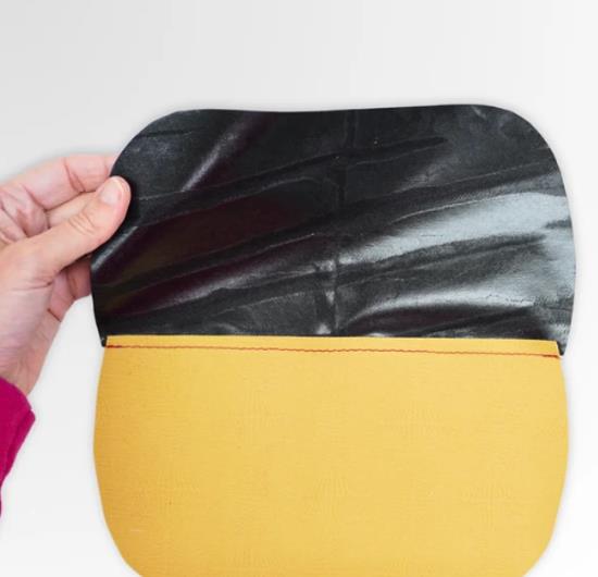 Simply Classic Adhesive Nylon Lining – Black 18" x 54"