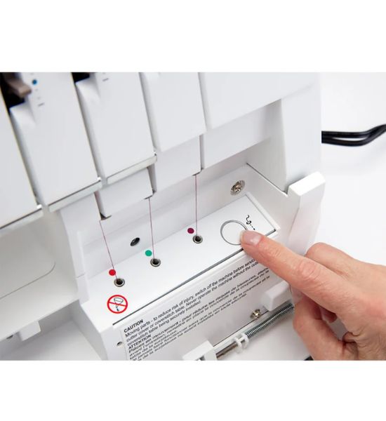 HUSQVARNA® VIKING® AMBER™ Air S | 500 Coverlock Machine