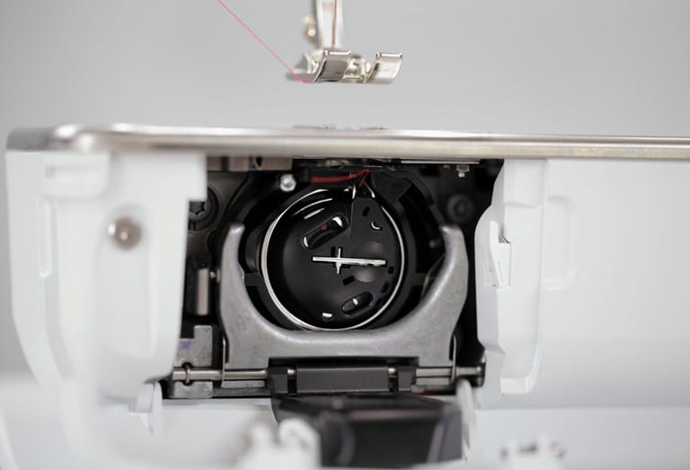 Bernina 770QE PRE-LOVED