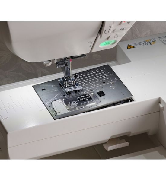 Elna eXpressive 850 Computerized Sewing & Embroidery Machine