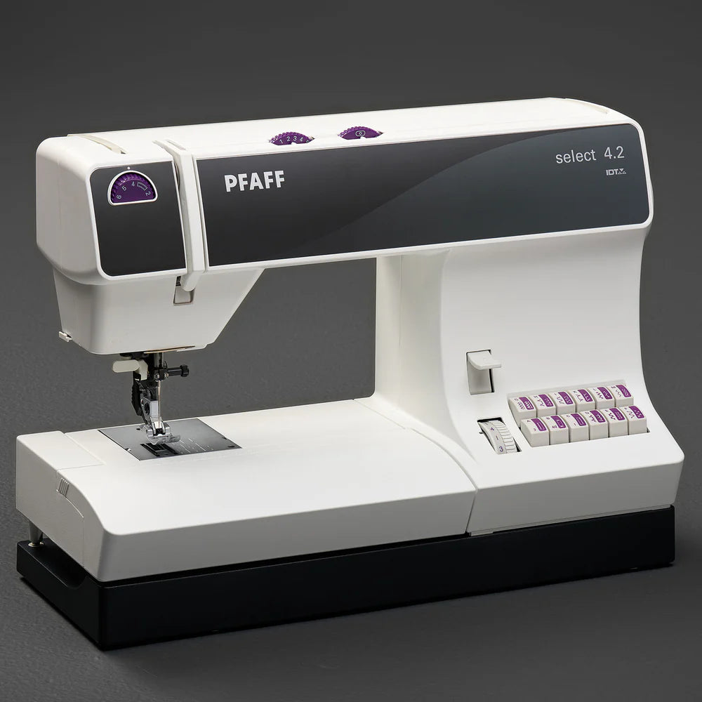 PFAFF® select™ 4.2 Sewing Machine
