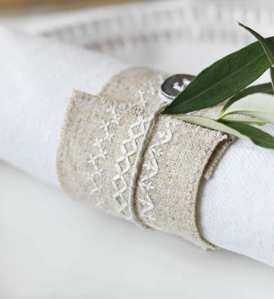 HUSQVARNA® VIKING® EMERALD™ 116 Sewing Machine