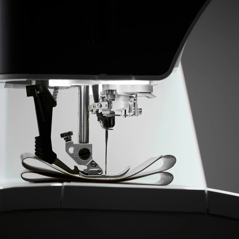 PFAFF® expression™ 715 Sewing Machine