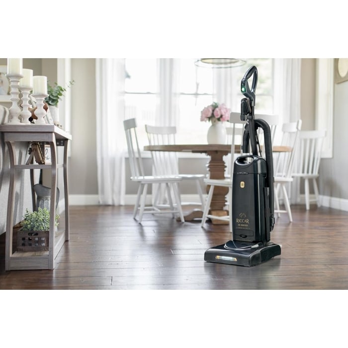 R25 Premium Pet Upright Vacuum