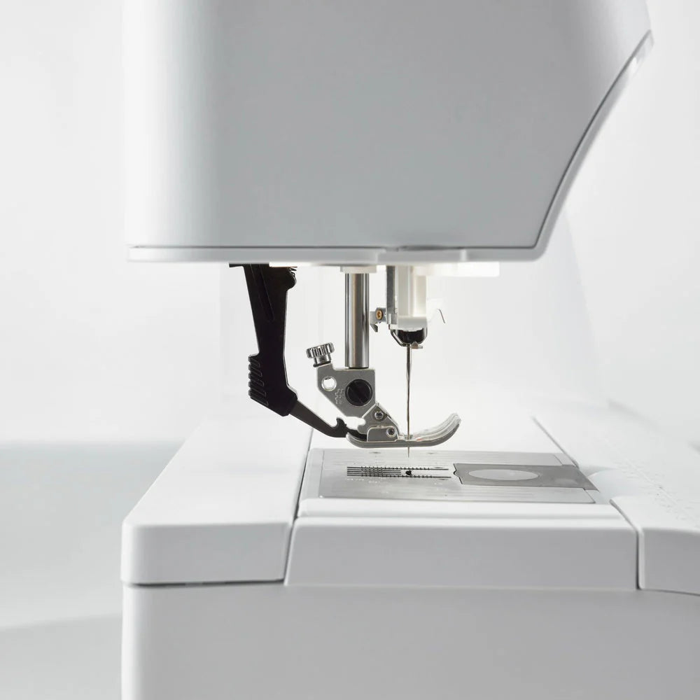 PFAFF® expression™ 710 Sewing Machine Special Edition