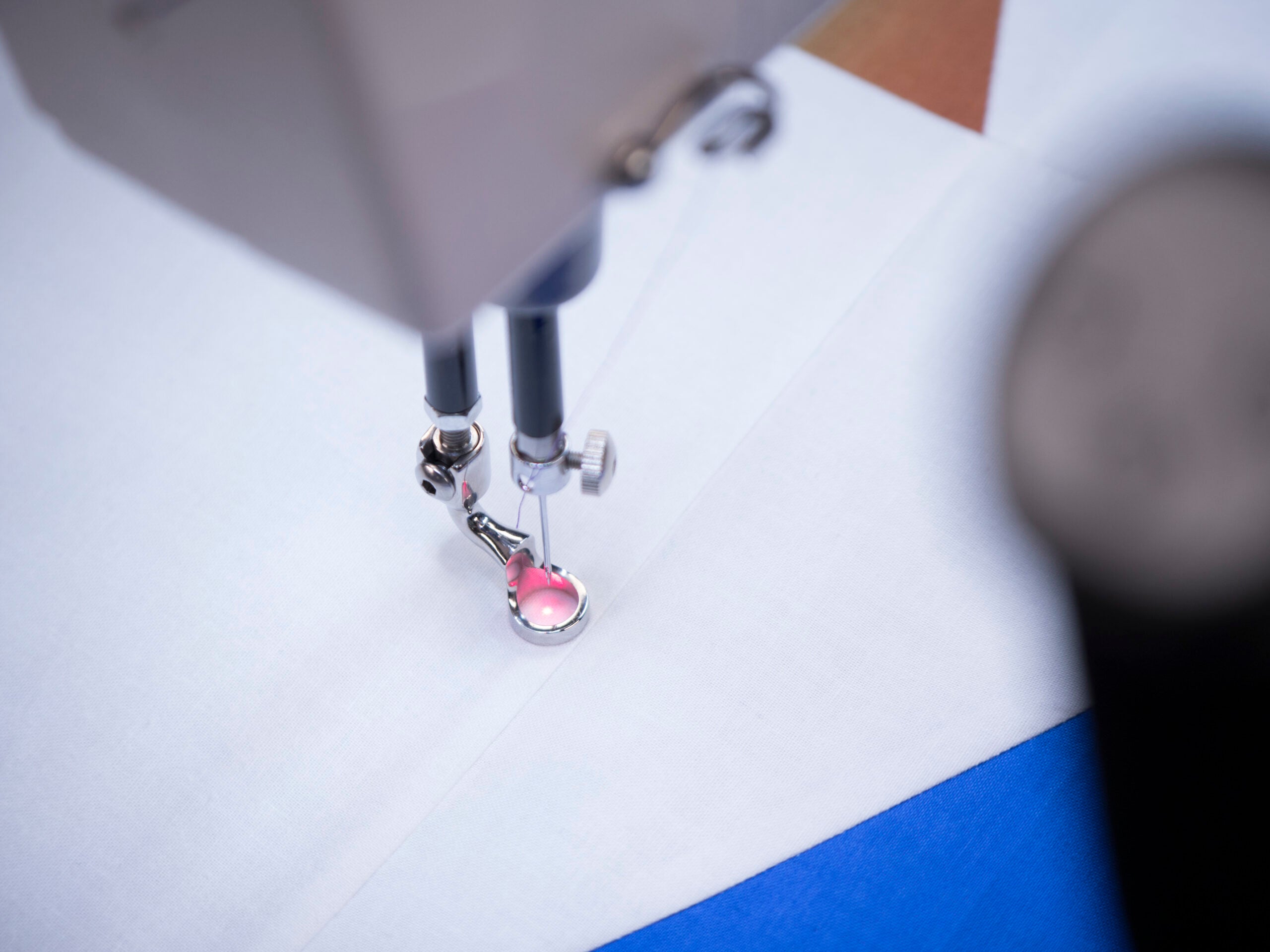 HQ Amara 20-Inch Longarm Quilting Machine