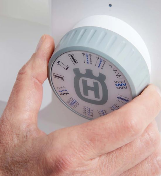 Refurbished HUSQVARNA® VIKING® ONYX™ 15 Sewing Machine