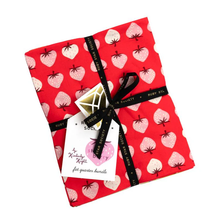 STRAWBERRY FAT QUARTER BUNDLE