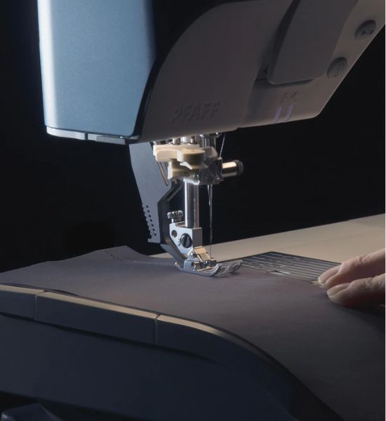 Refurbished PFAFF® performance icon™ Sewing Machine