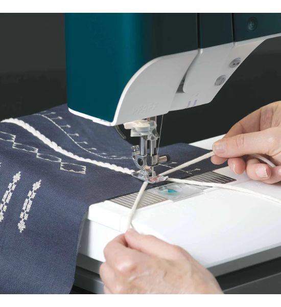 Refurbished PFAFF® performance icon™ Sewing Machine