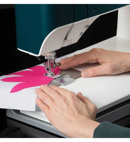 Refurbished PFAFF® performance icon™ Sewing Machine