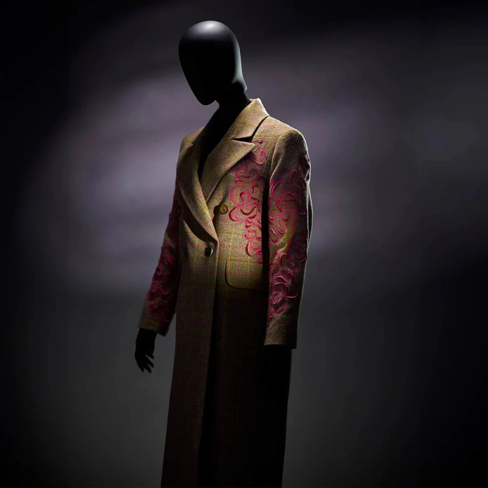 PFAFF® creative expression™ 750 Sewing and Embroidery Machine