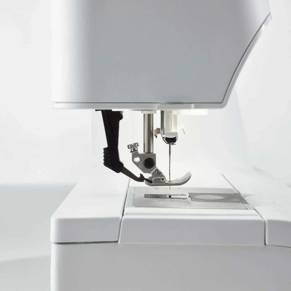 Refurbished PFAFF® expression™ 710 Sewing Machine Special Edition